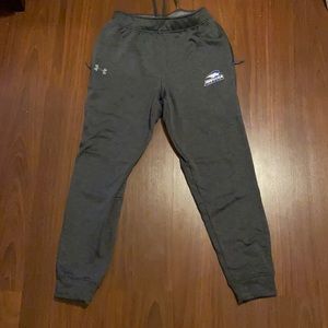 Hofstra University Under Armour Cold Gear Sweats M